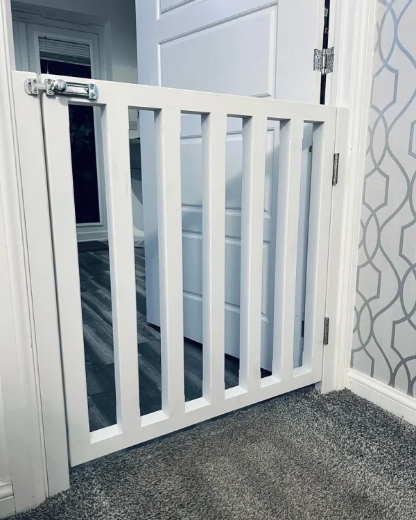 Baby/Pet Gate - Vertical