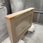 Diamond Grill Radiator Cover with a Solid Oak Top – Jitney