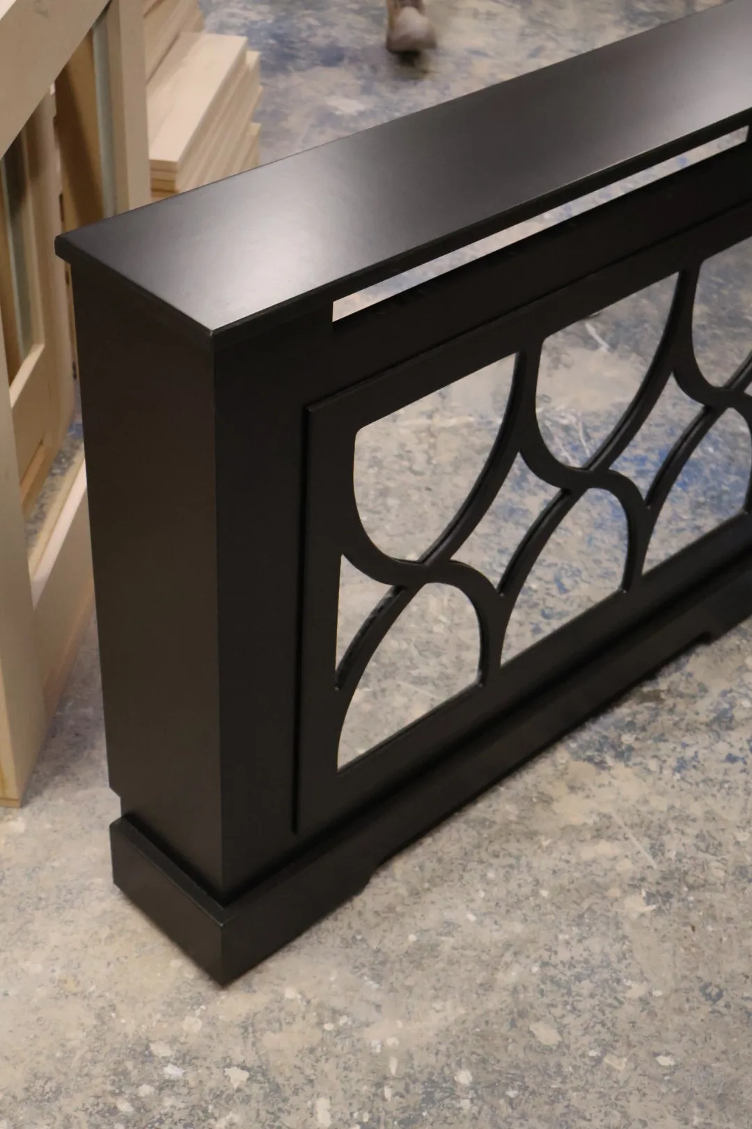 The Florence Black Mirrored Radiator Cover - Image 2