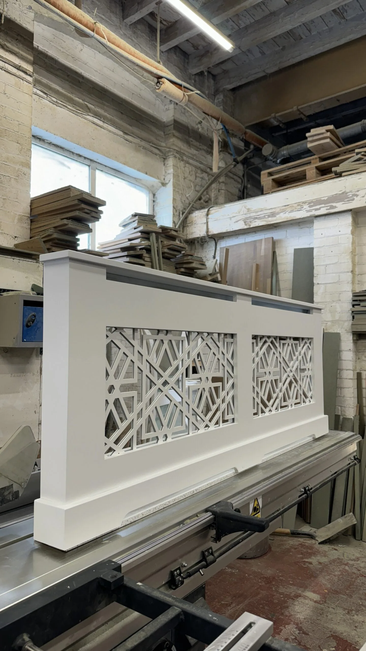 Contemporary White Abstract Mirrored Radiator Cover