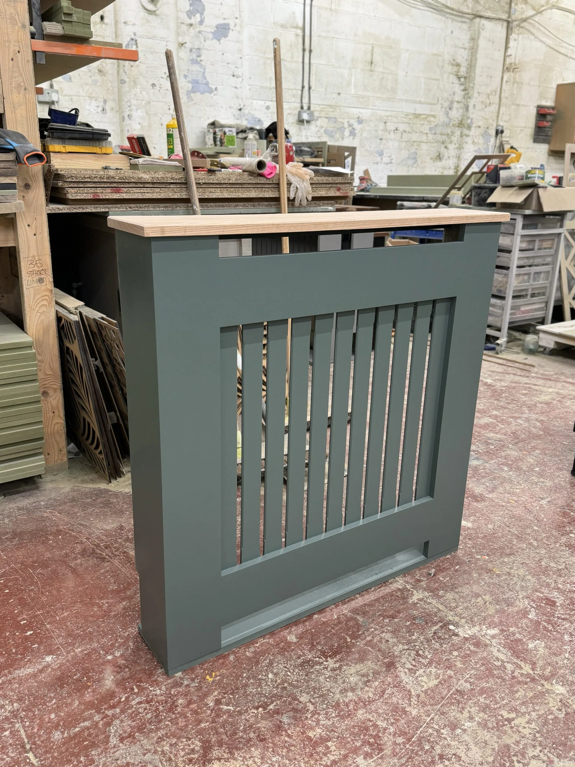 Card Room Green Vertical Slat Oak Top Cover