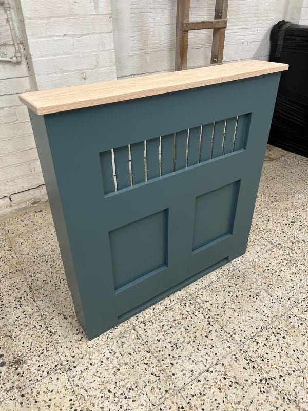 Inchyra Blue Panel Fretwork Cover with Oak Top