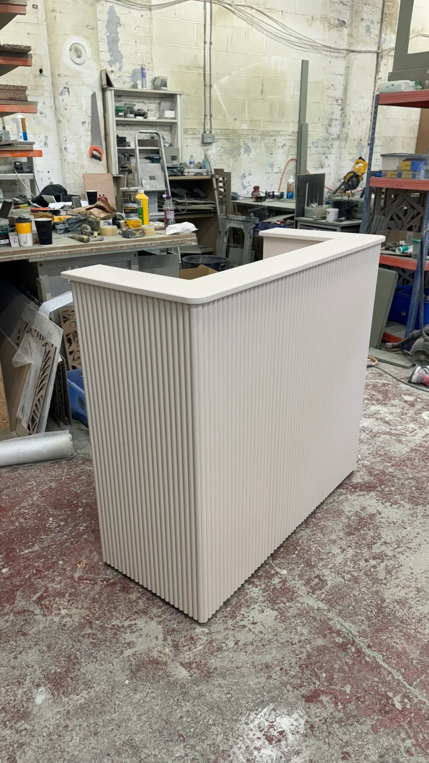 Reeded salon desk