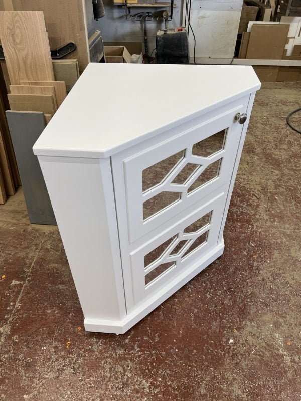 Corner Unit, Mirrored Diamond Fretwork