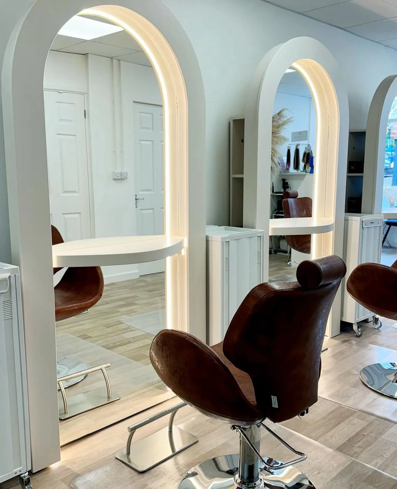 Curved LED Salon Mirror Unit with Rear Storage