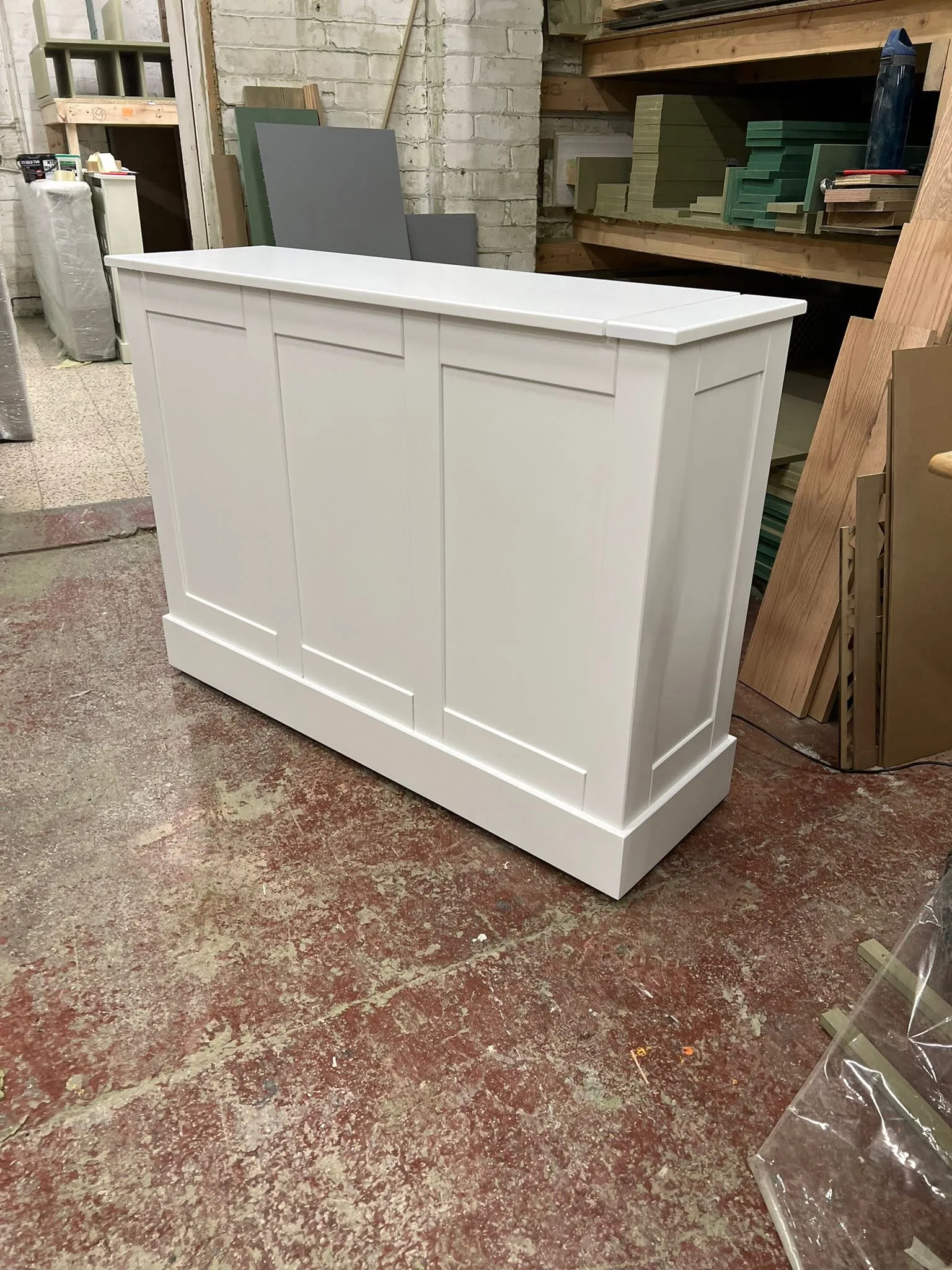 Motorised TV Stand White