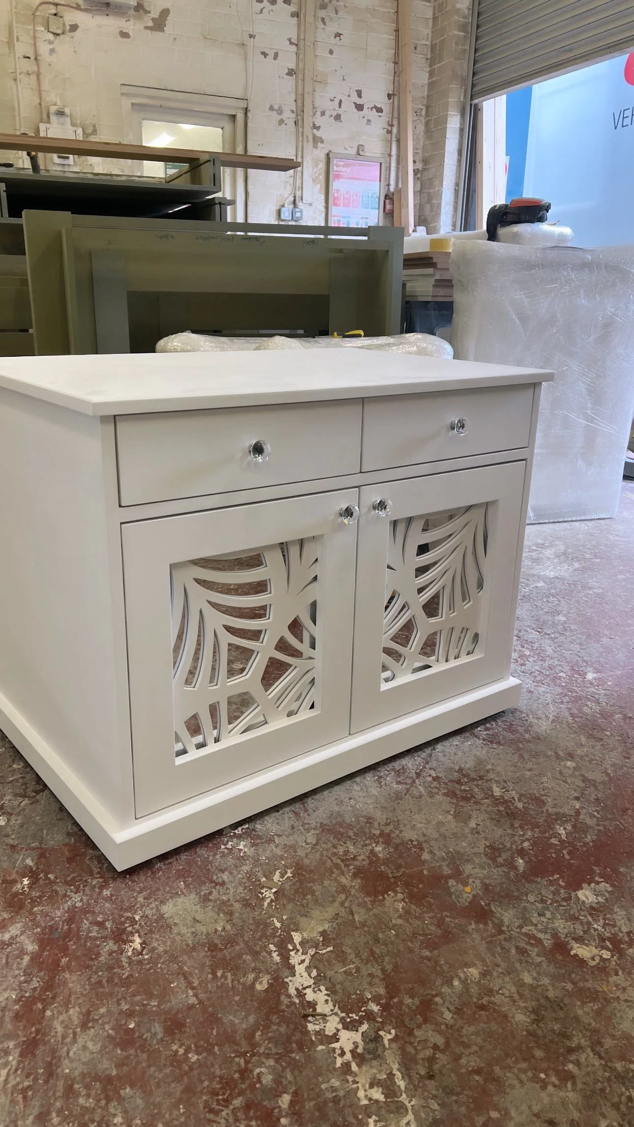 White Mirrored Sideboard with Rainforest Fretwork