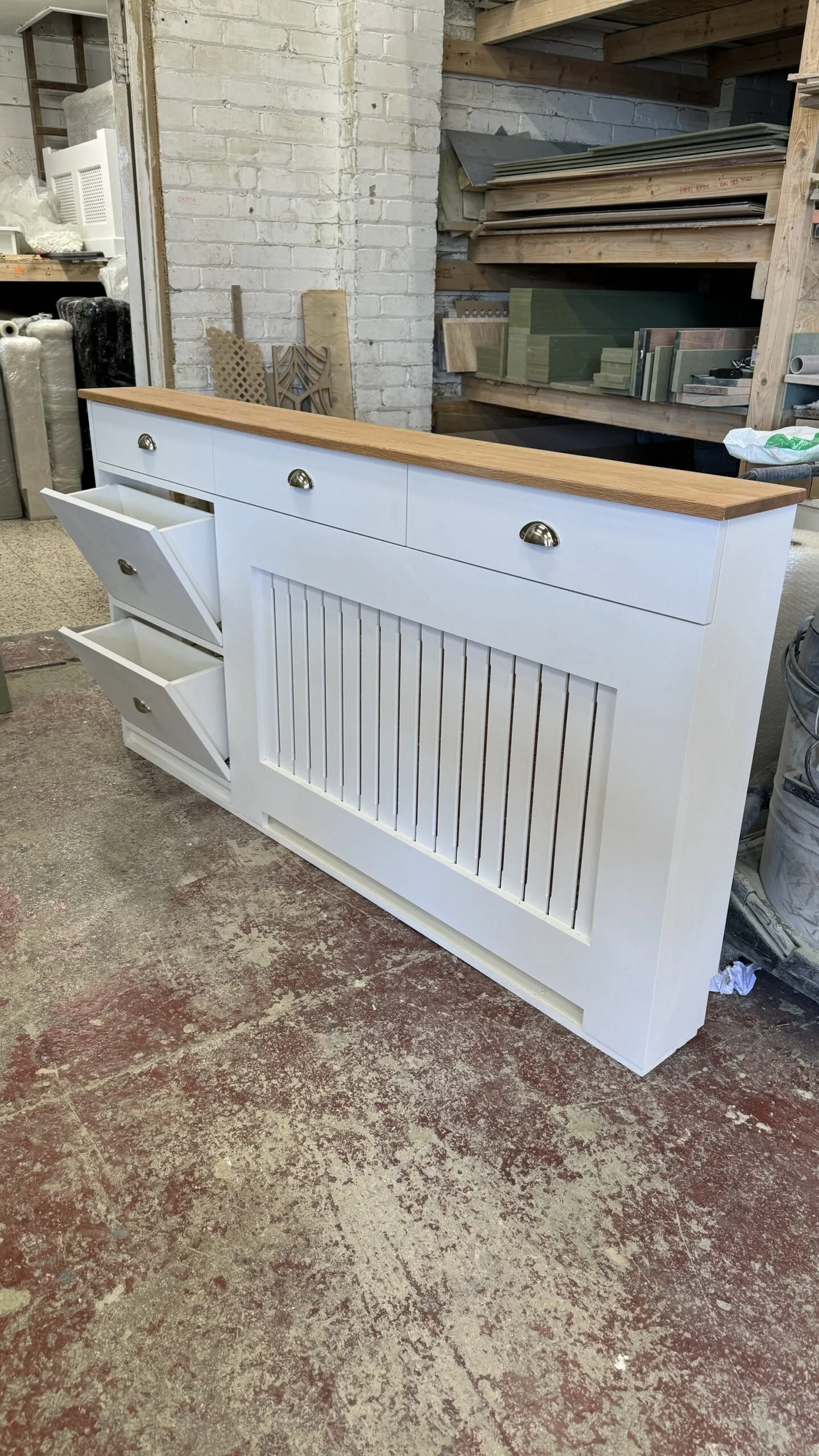 Radiator cover with shoe storage, Solid oak top shelf