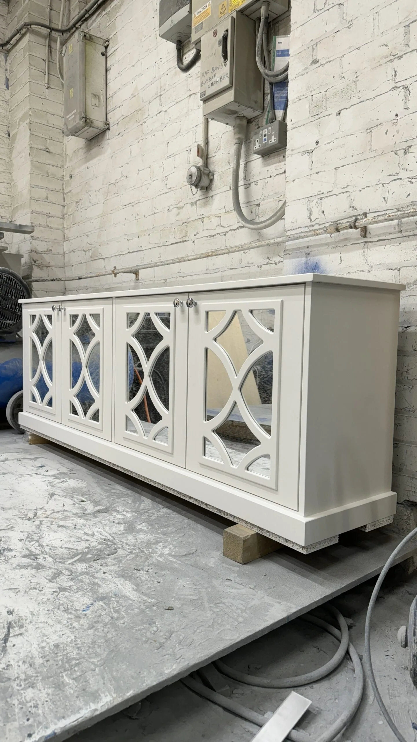White Mirrored Sideboard / TV Cabinet Large