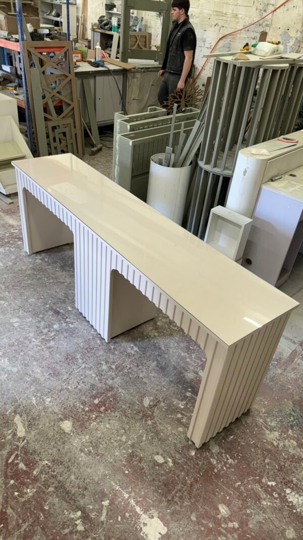 Bespoke nail desk