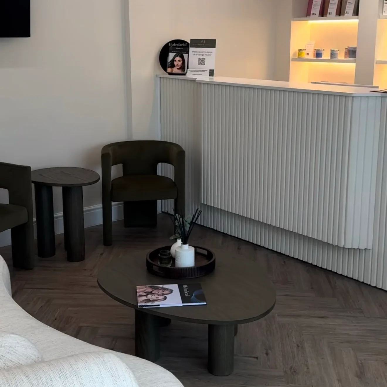 Bespoke Reception Desk, Unique Curved Salon Desk - Image 2