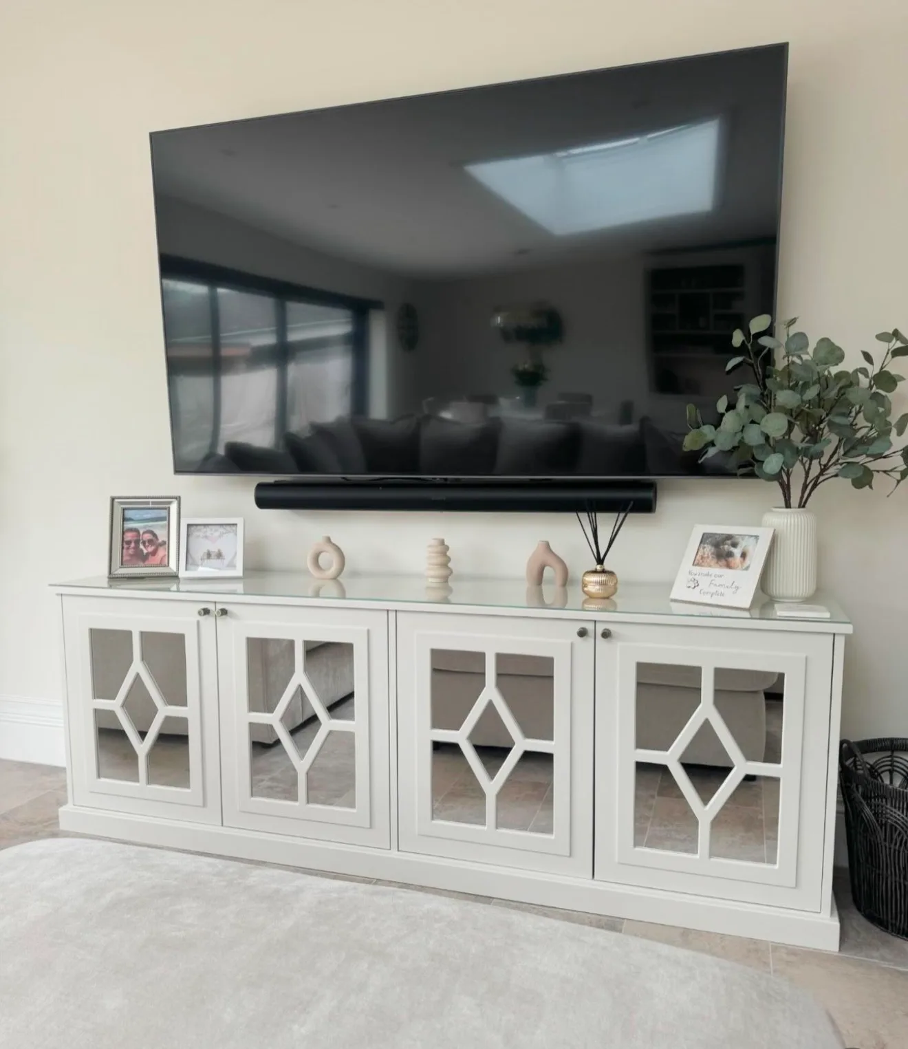 White Mirrored Sideboard / TV Cabinet Large, Diamond Design