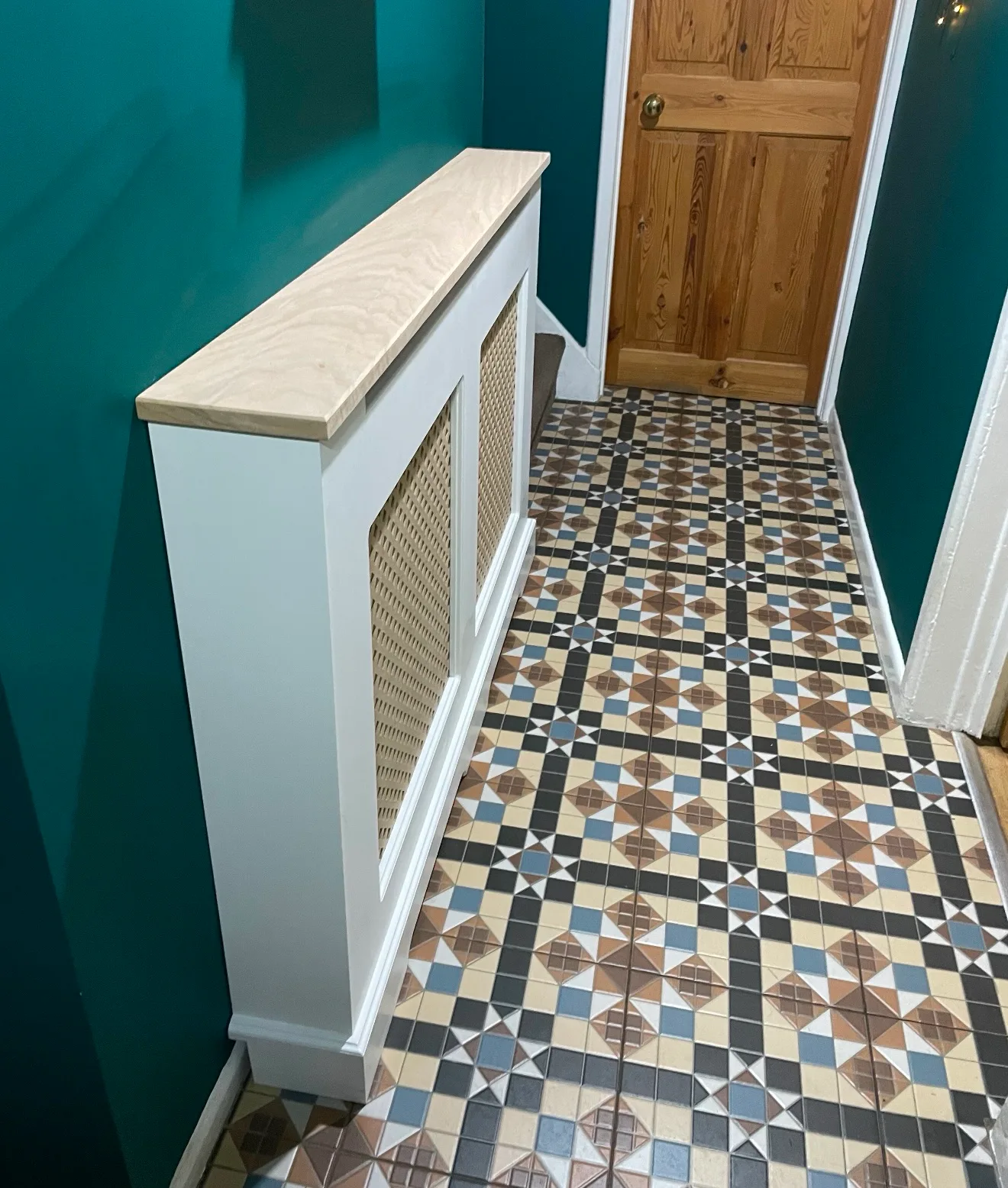 Regency Grill Radiator Cover with a Solid Oak Top