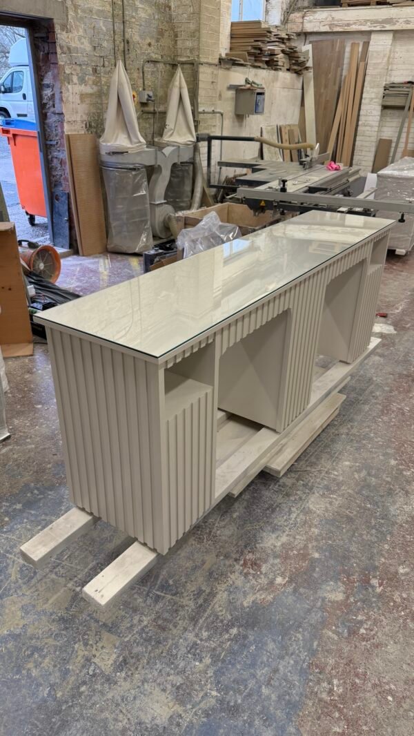 3 Station Nail Desk