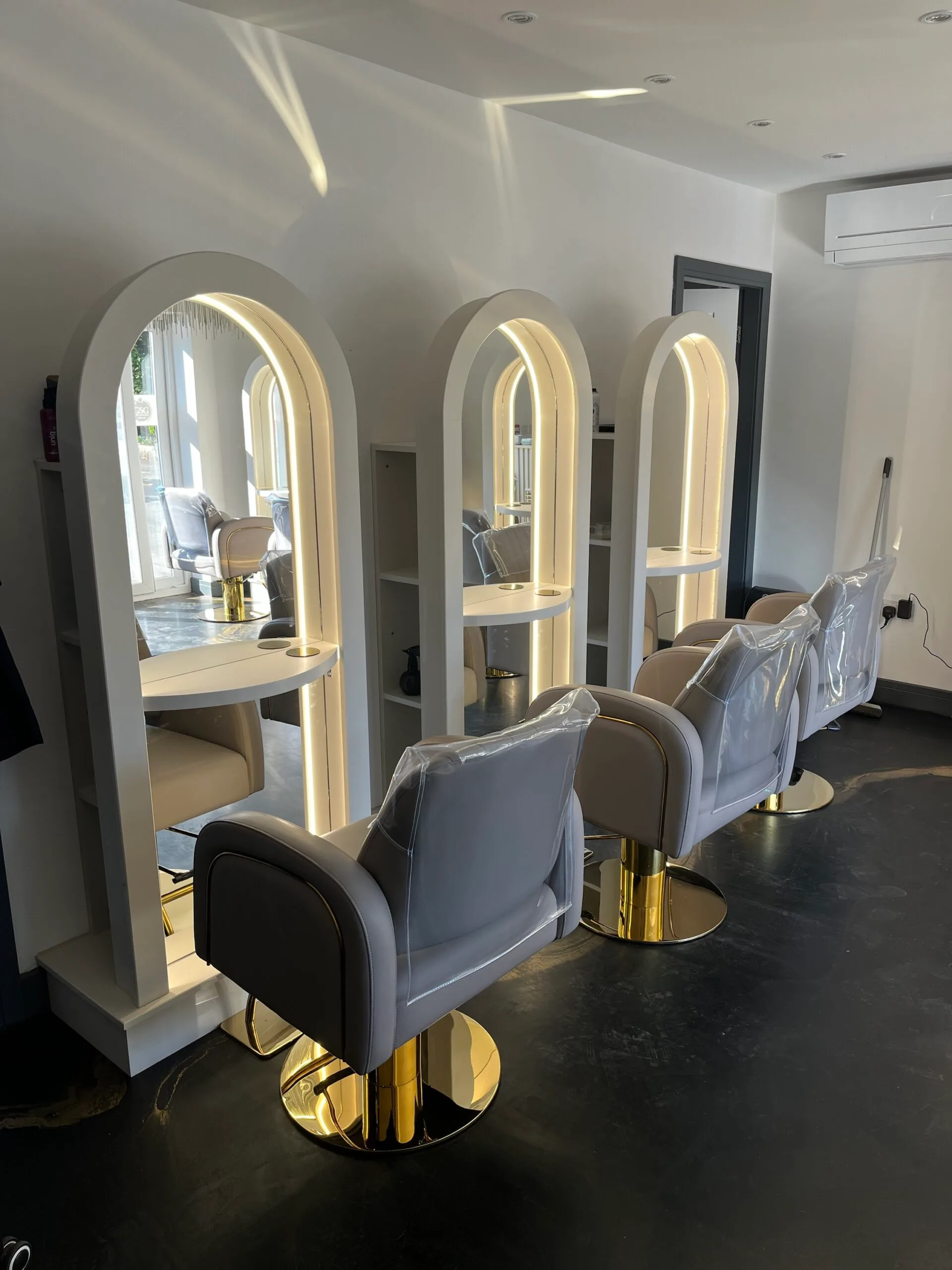 Bespoke Salon Mirror, Curved Mirror, Small LED Mirror, Storage - Image 3