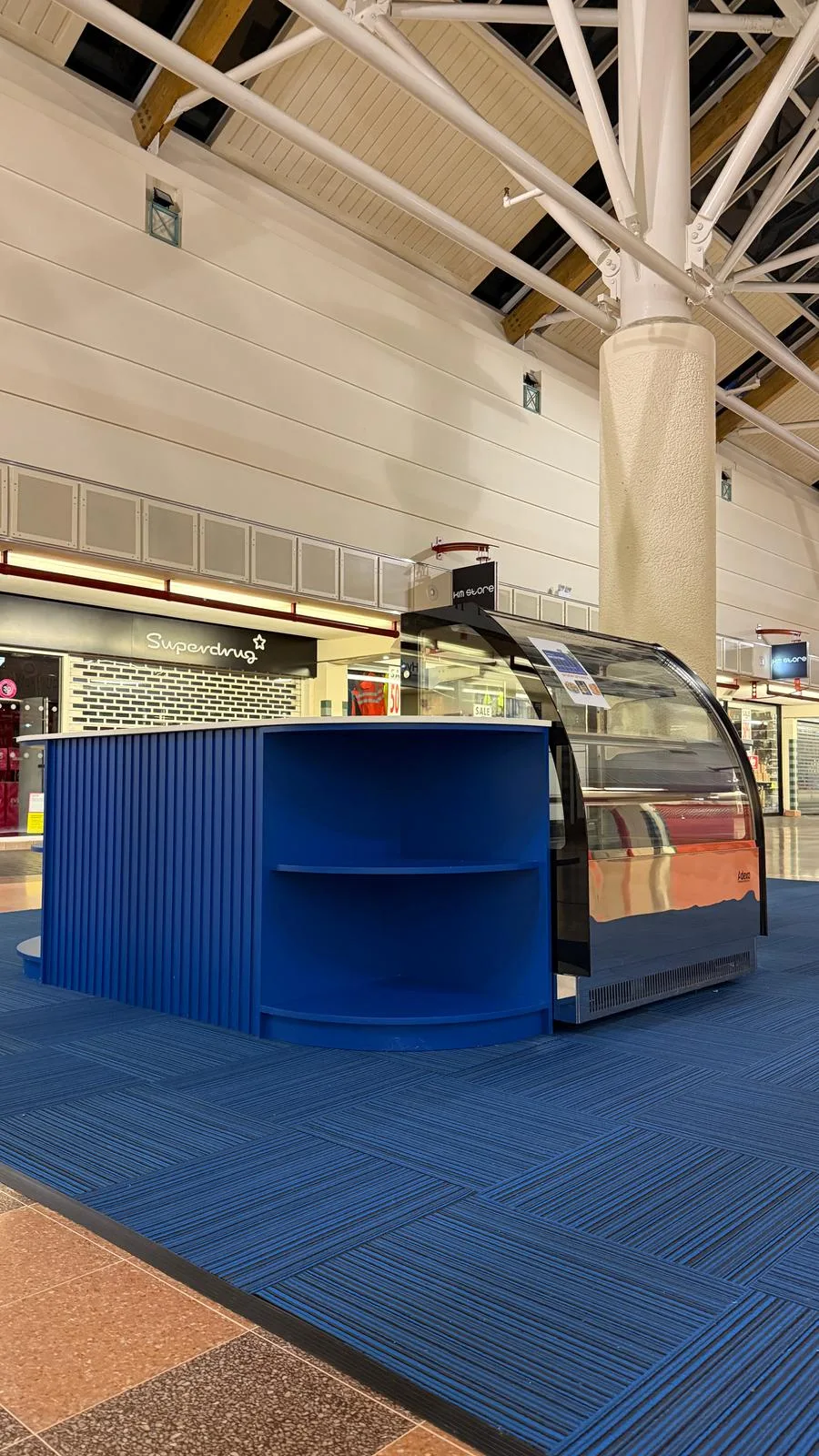 shopping centre kiosk