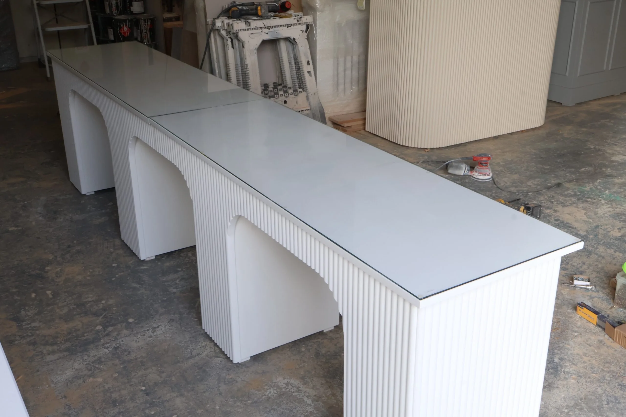 Bespoke Nail Desk, Glass top, White 3-Stations LED lights - Image 3