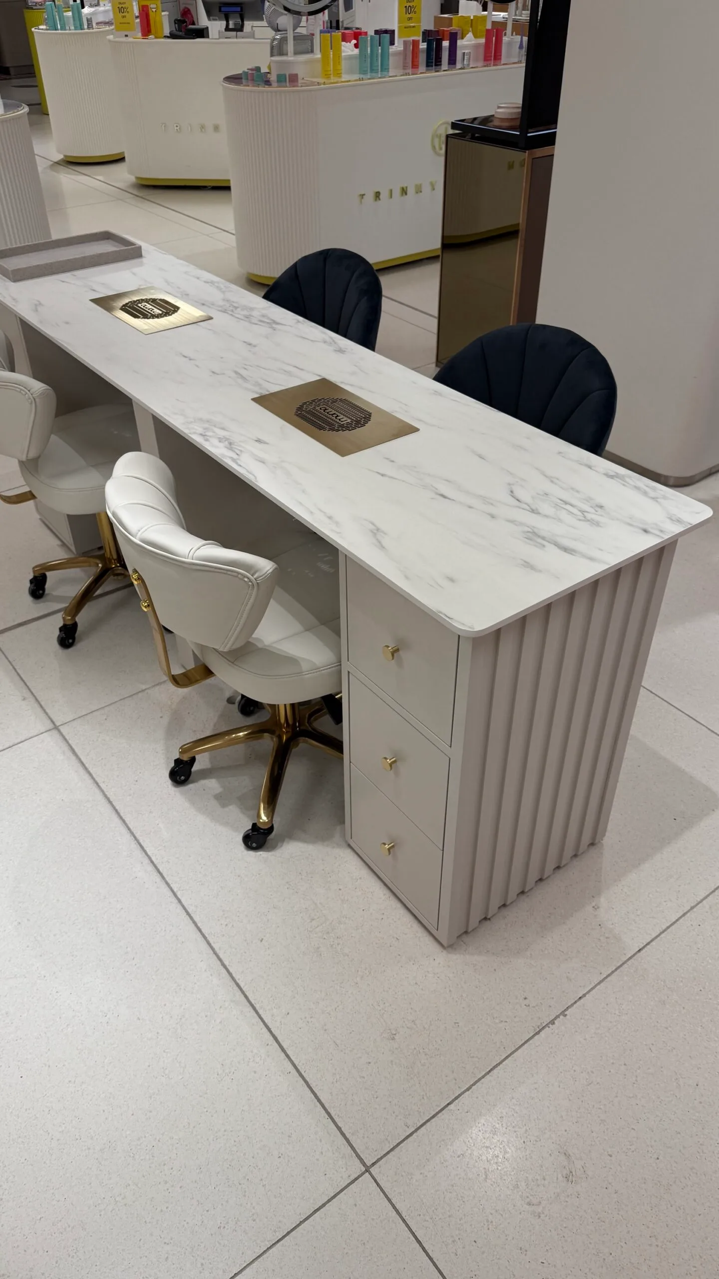 img_7162 Reeded nail desk with dust extraction