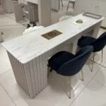 Reeded nail desk with dust extraction