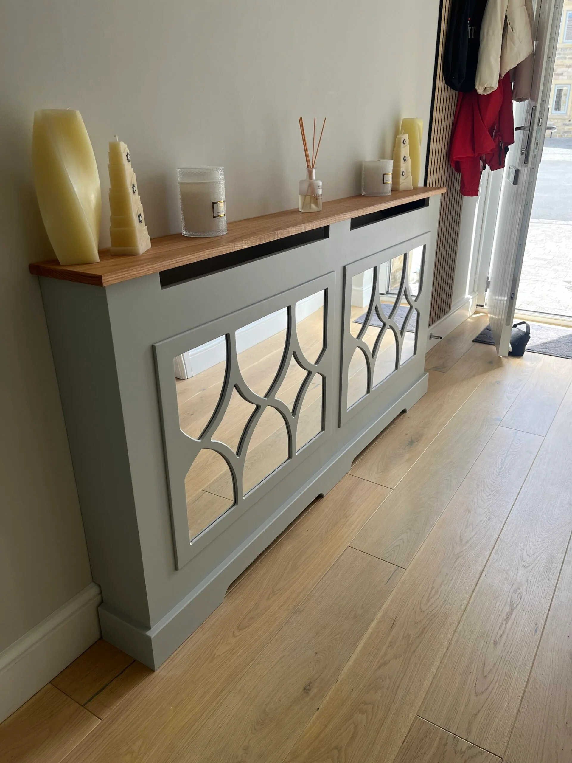 Mirrored Radiator Cover with Solid Oak Top: The Florence Collection - Image 2