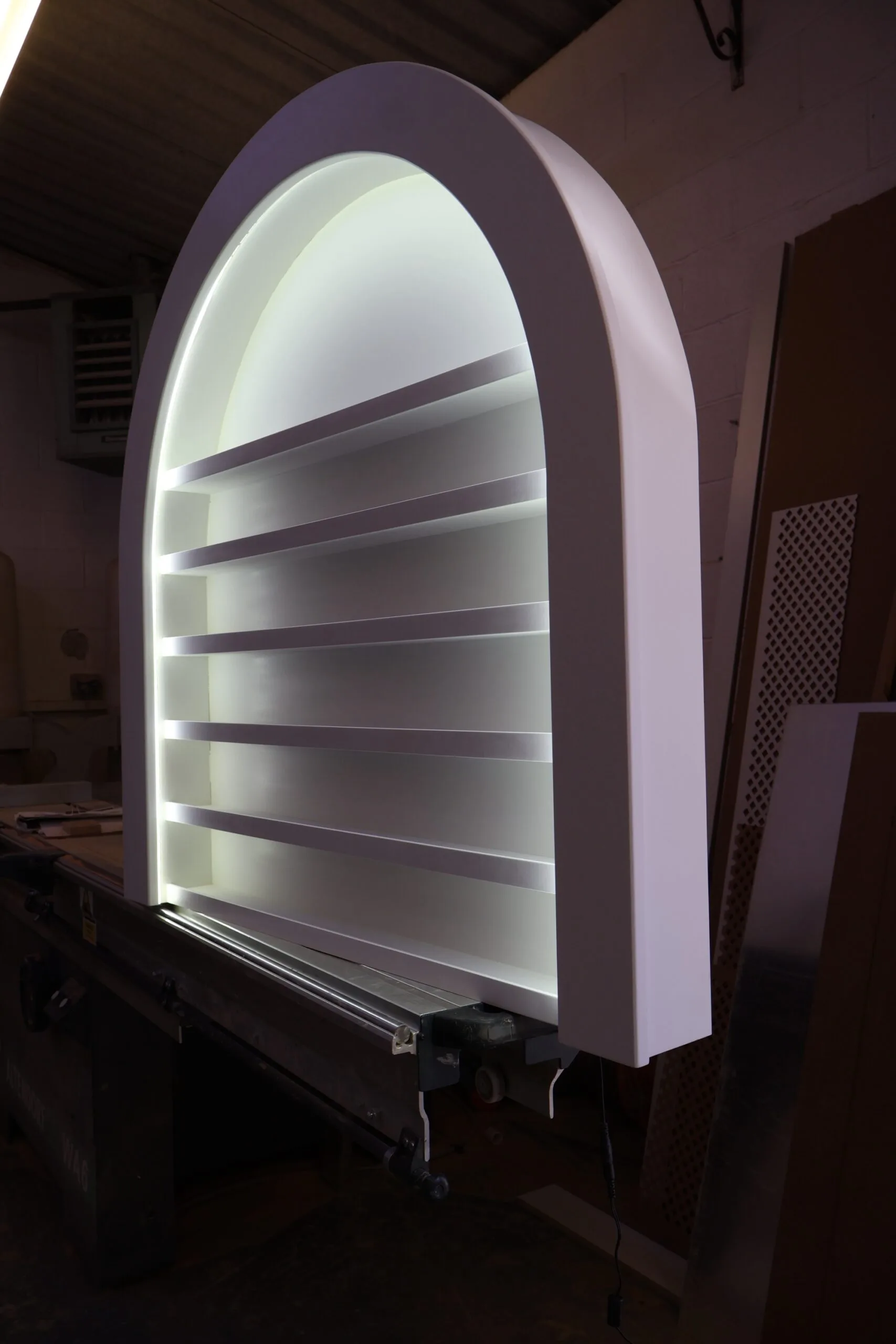 Curved wall display