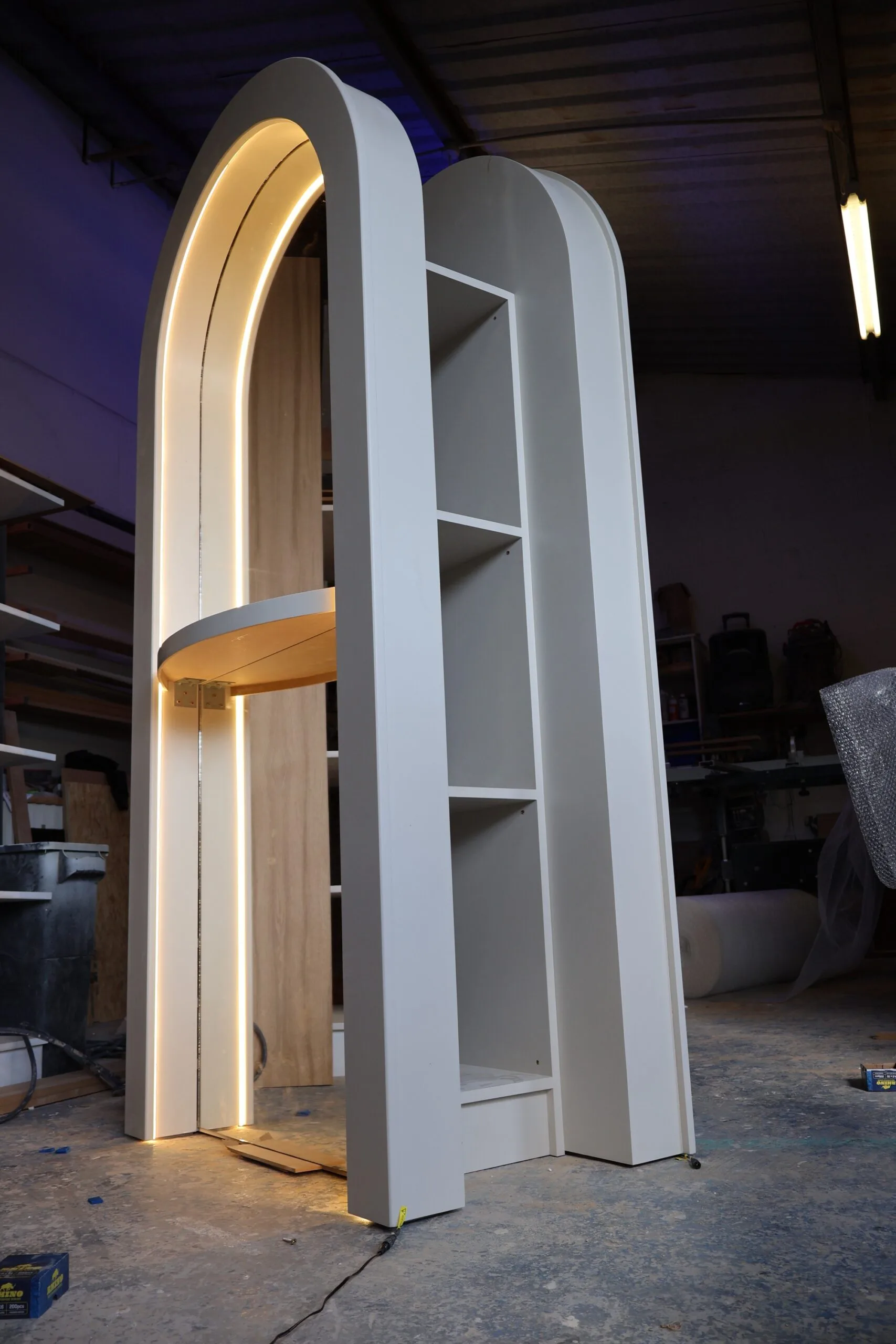 Double Sided Salon Mirror, Curved LED Mirror - Image 6
