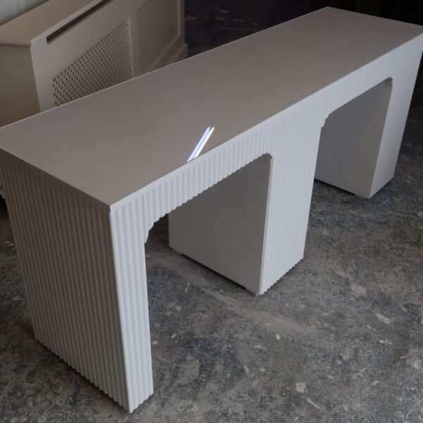 Professional white handmade nail desk with storage drawers for beauty salons