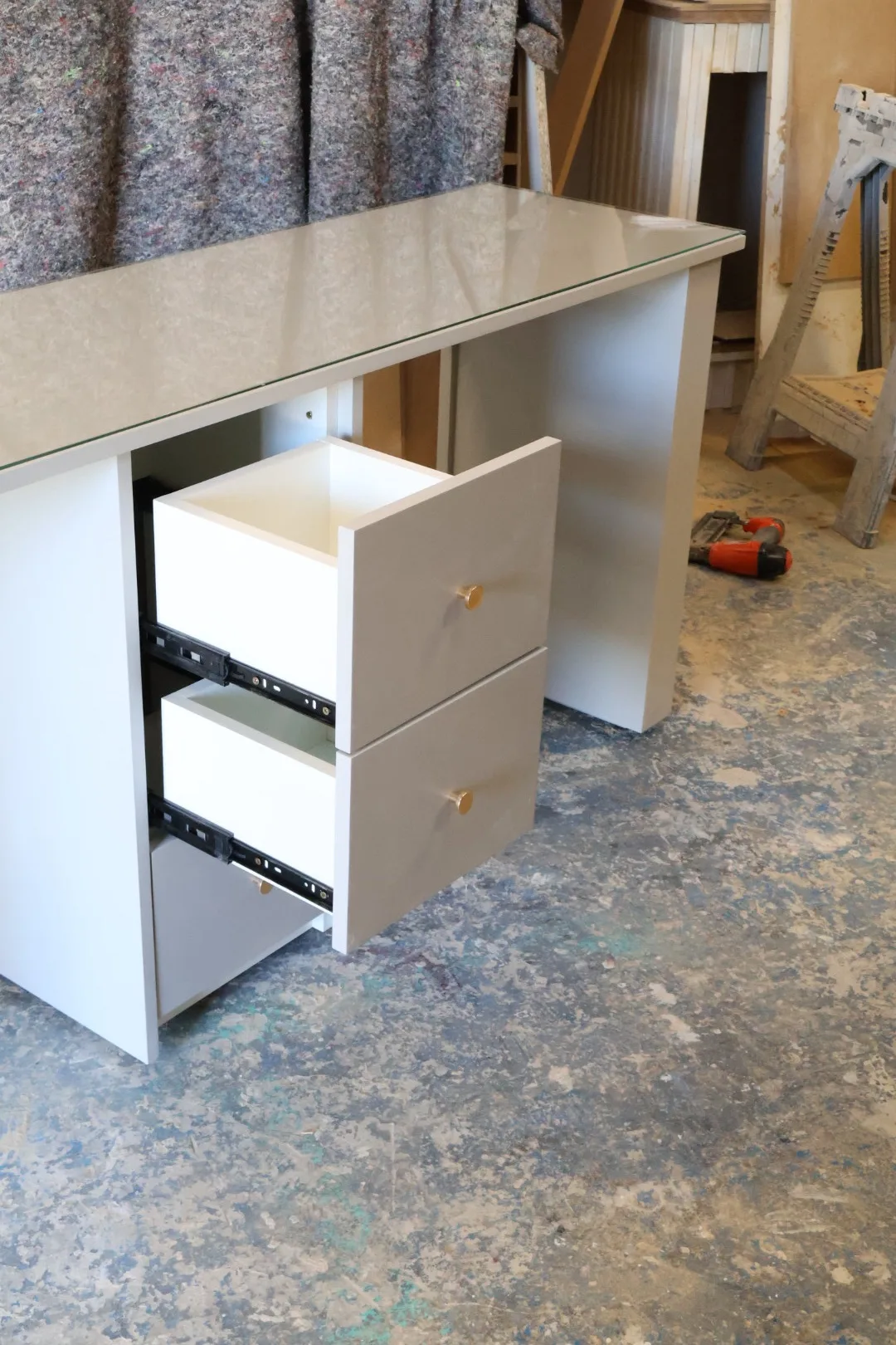 Bespoke Reeded Nail Desk, Handmade Manicure Station, Two Person Station, Nail Tech Desk - Image 3