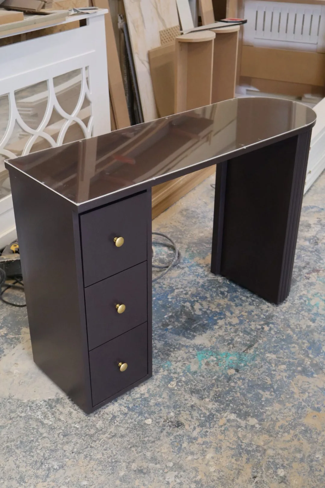 The Texture: Bespoke Reeded Pine & Glass Top Manicure Station - Image 4