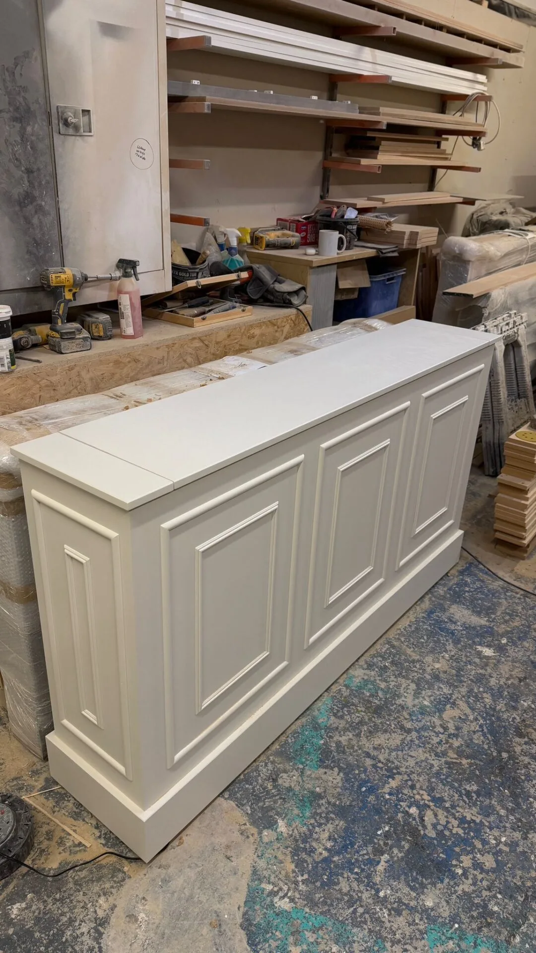 Bespoke Motorised TV Lift Cabinet – Classic Shaker Panel Design