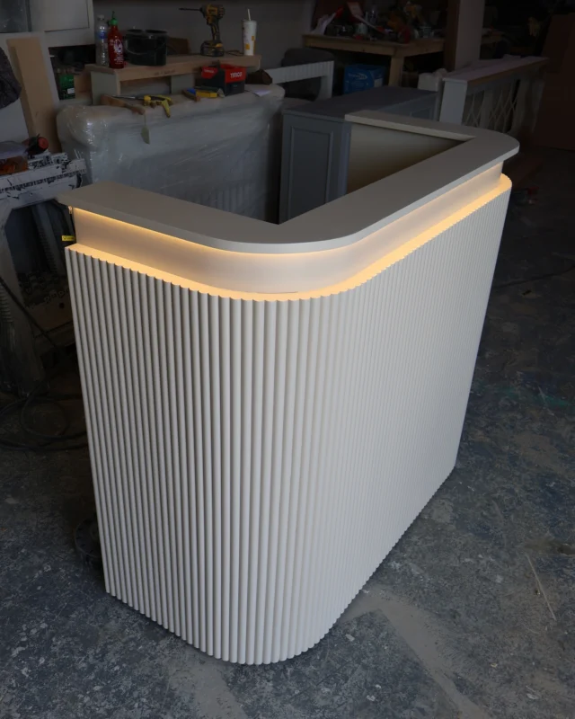 Bespoke Reception Desk Finished in Farrow & Ball Joas White 🤍