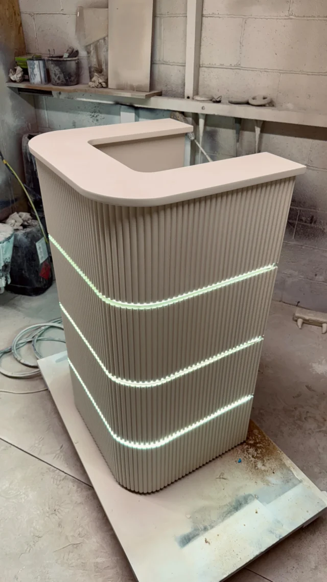 Bespoke Reception Desk, ideal for smaller spaces 🙌🏼🤍