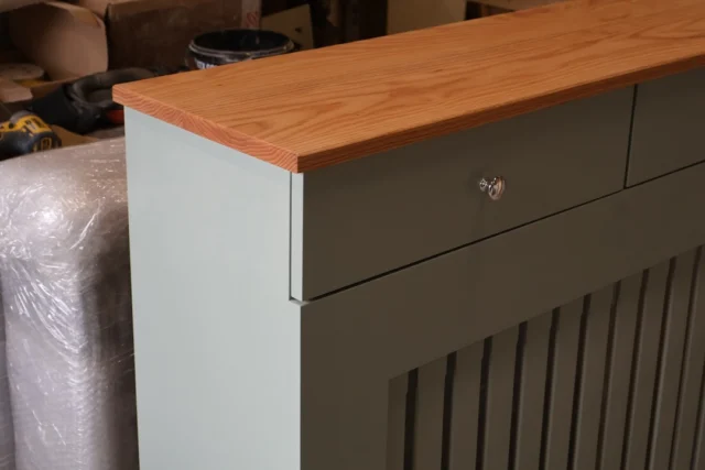 Bespoke Radiator Covers that offer storage solutions 🙏🏽 www.auunique.co.uk