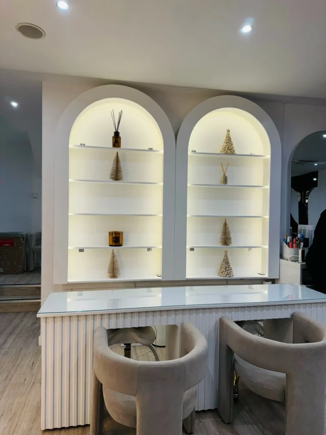 Bespoke two person station manicure desk & two curved LED wall units 🙌🏼 image by @southsideandco