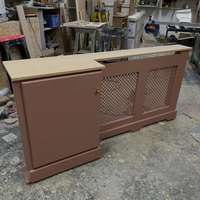 Bespoke regency grill radiator cover with side cupboard, finished in Brushed Apricot 🖤