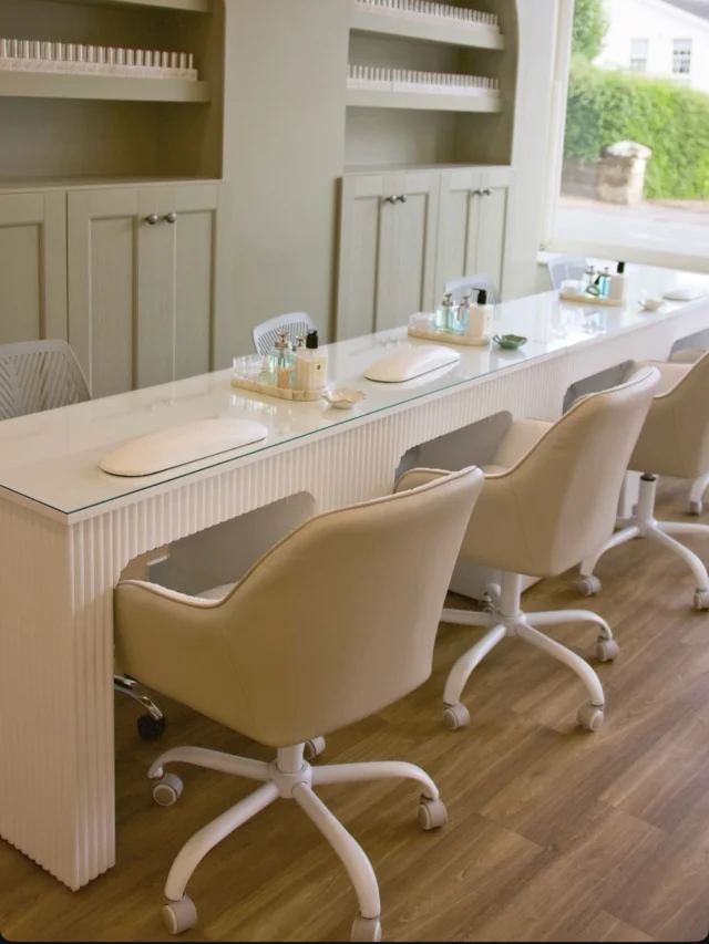 Bespoke Salon Furniture 🙏🏽 www.auunique.co.uk