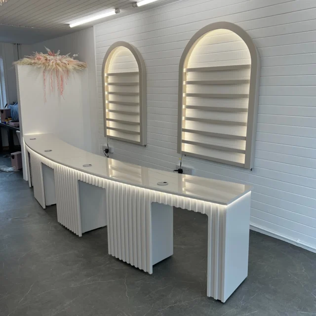 30% off bespoke curved displays, code: CURVED.. - contact us direct for bespoke sizing & colour options